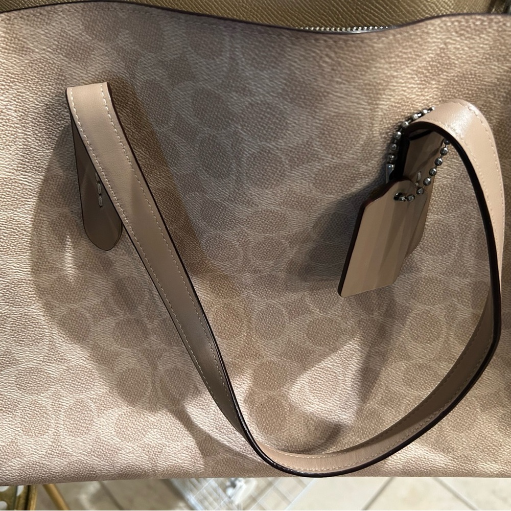 Authentic Coach Elegant Beige Tote Bag